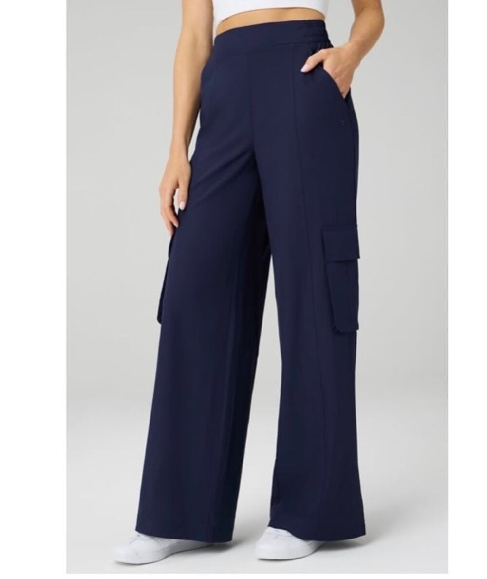 Fabletics Large Downtown Wide Leg Cargo Pants Pockets Pull-On Stretch Hi-Rise